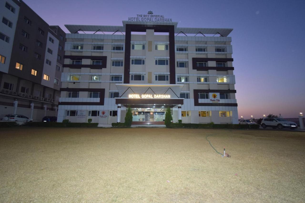 The Sky Imperial- Hotel Gopal Darshan Nāthdwāra Buitenkant foto